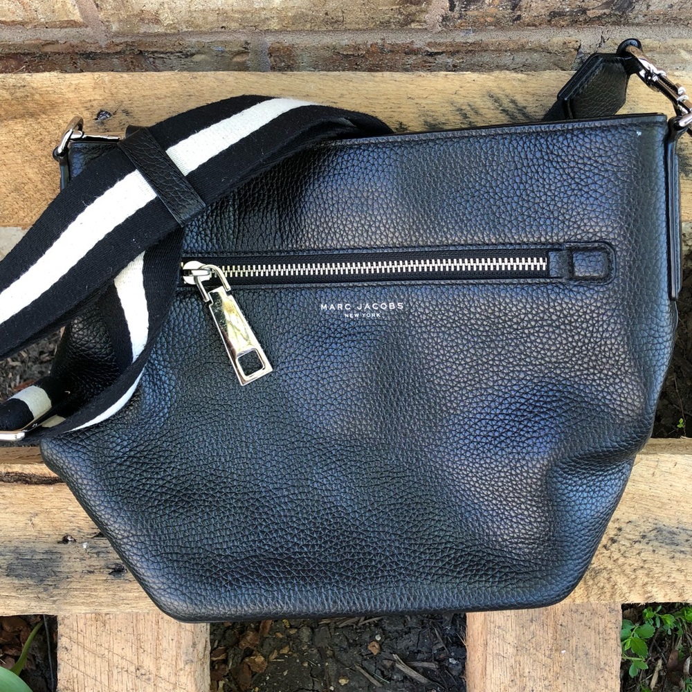 Marc Jacobs | Gotham city bucket crossbody